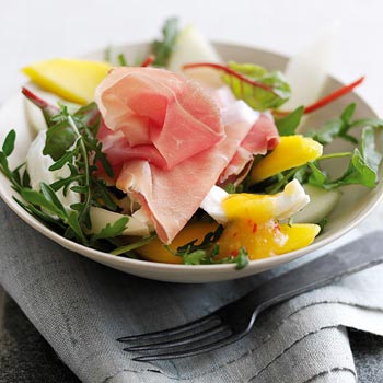 Parma jambonu ve kavun salatası Parma jambonu ve kavun salatası