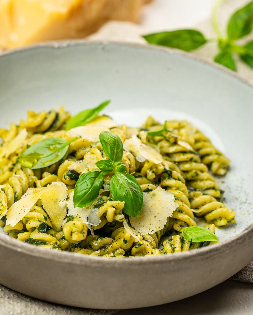 Pesto Genovese'yi kendiniz yapmak çok kolay