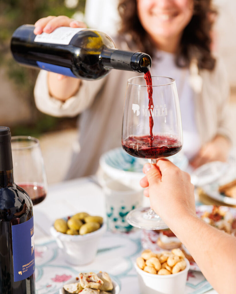 Kırmızı şarap Primitivo, Aglio e Olio ile iyi gider