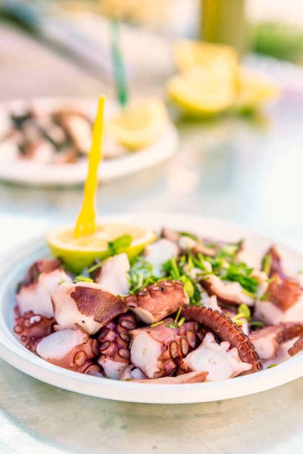 Kalamarlı İtalyan salatası