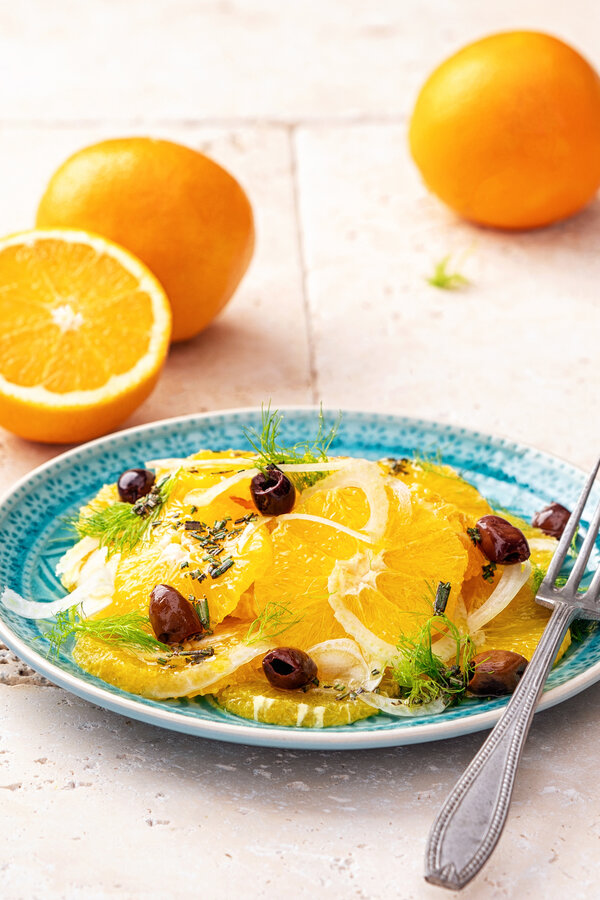 Sicilya portakal salatası