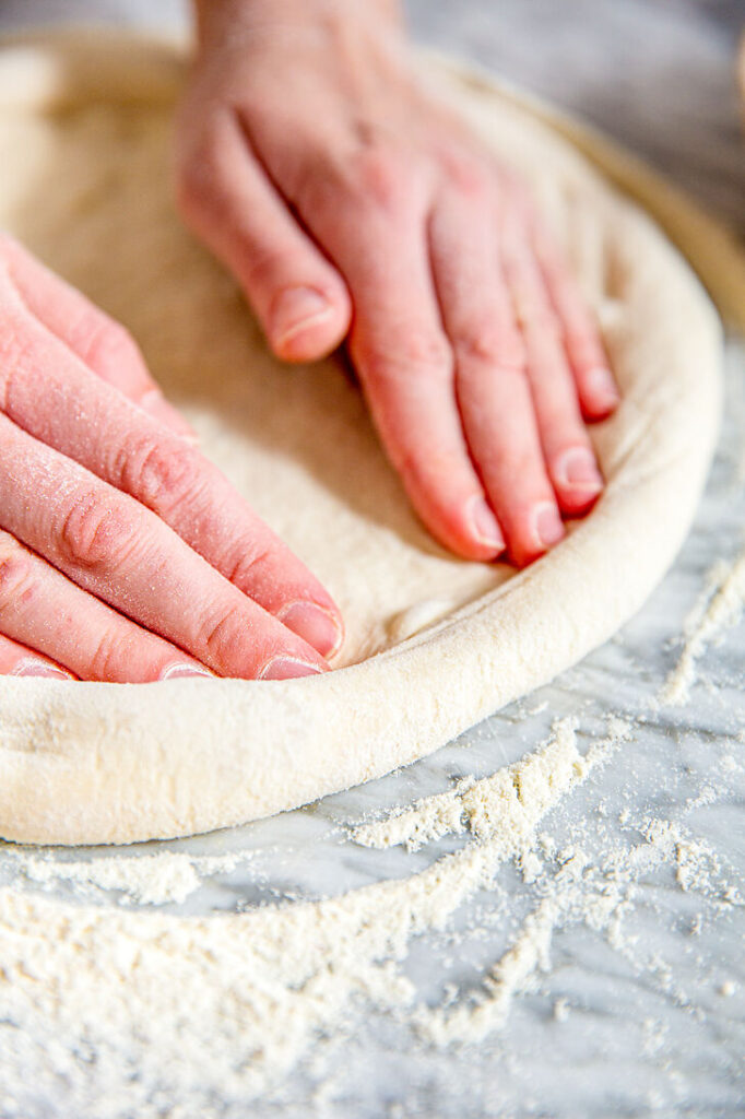 Pizza kalıplama artık çok kolay